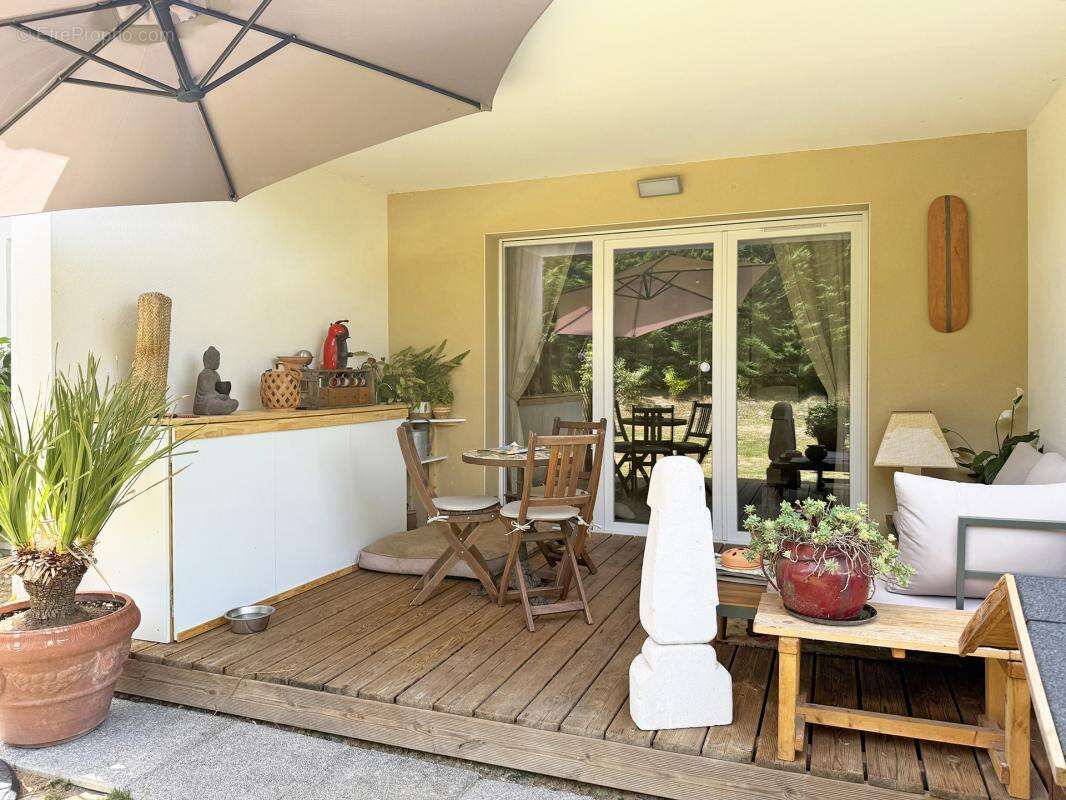 Appartement à TOSSE