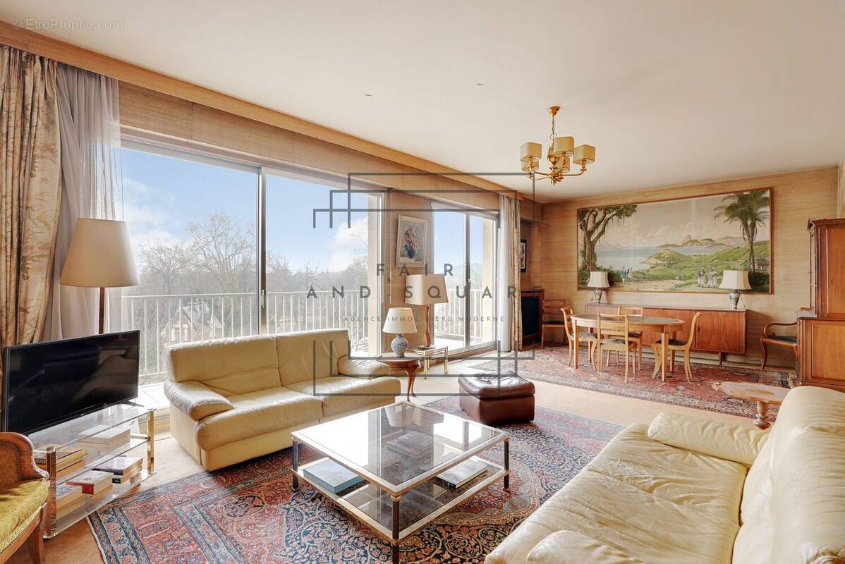 Appartement à NEUILLY-SUR-SEINE