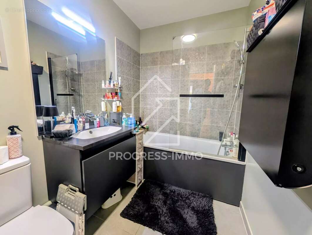 Appartement à NEUILLY-SUR-MARNE