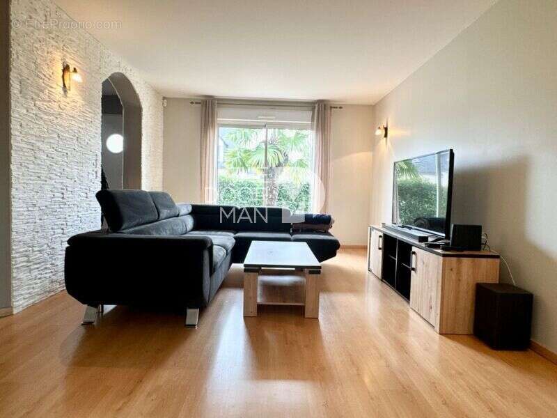 Maison à BONCHAMP-LES-LAVAL