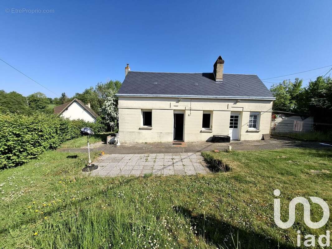 Maison 55 m² à Saint-Antonin-De-Sommaire  - photo 2