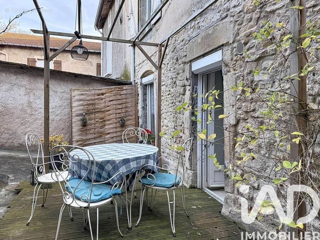 Photo 5 - Appartement à THIAUCOURT-REGNIEVILLE
