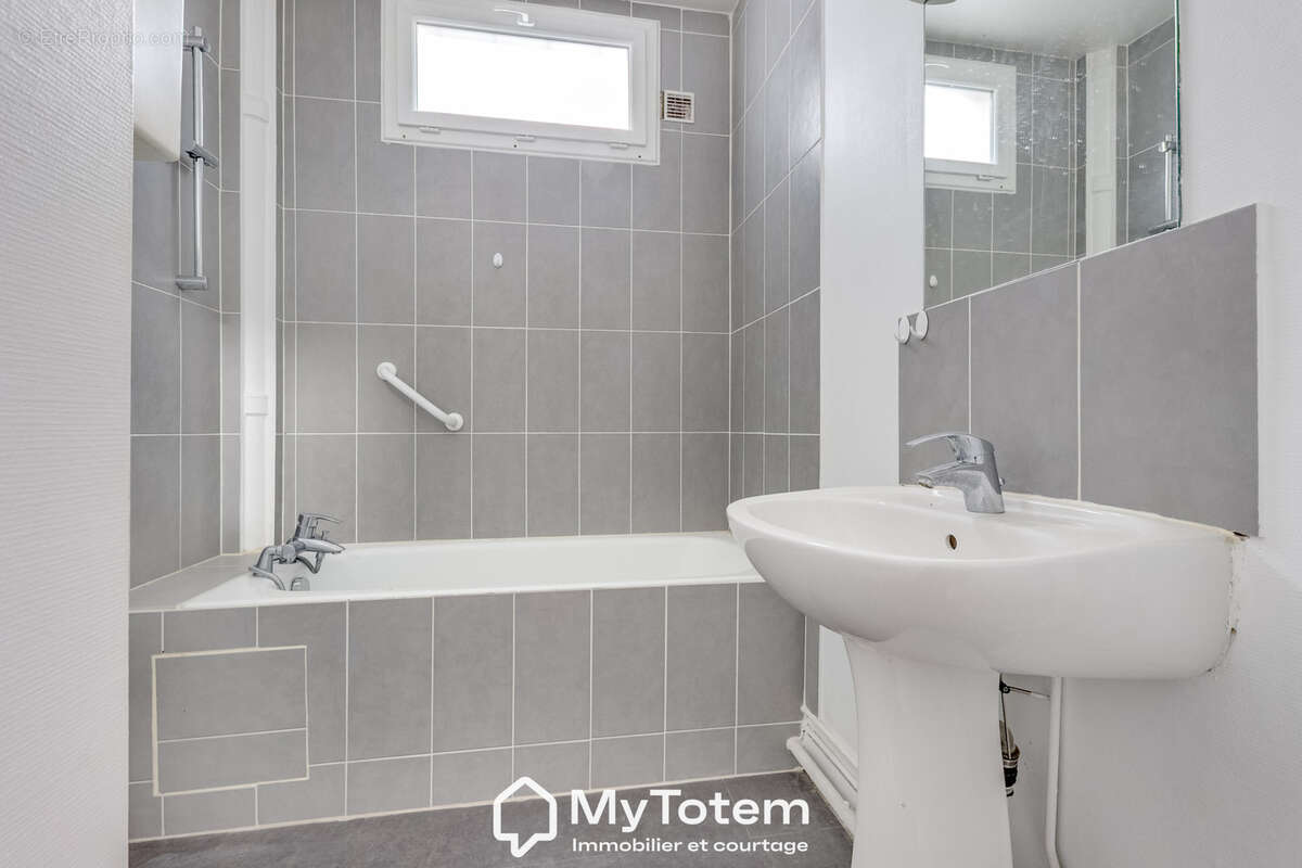 Appartement à LEVALLOIS-PERRET