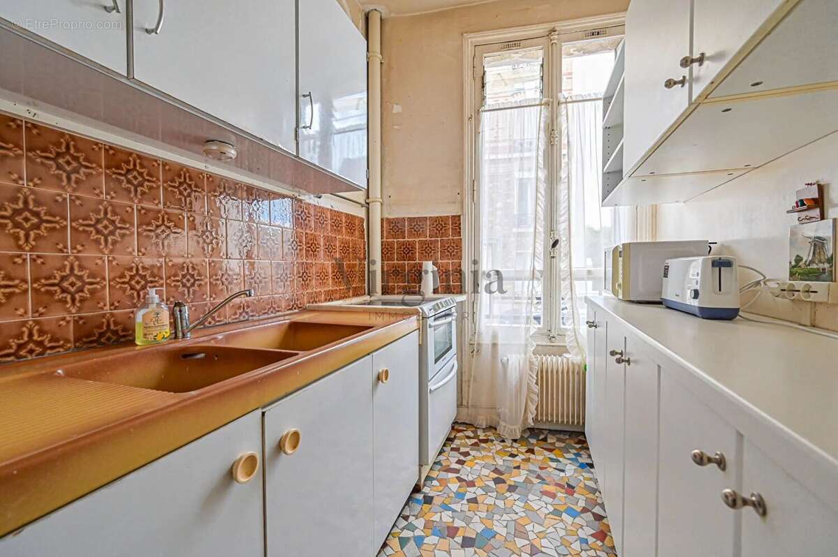 Appartement à CHARENTON-LE-PONT