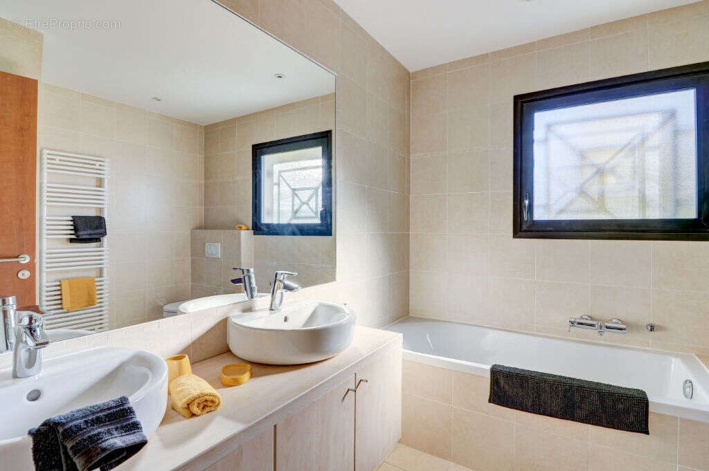 Maison à MANDELIEU-LA-NAPOULE