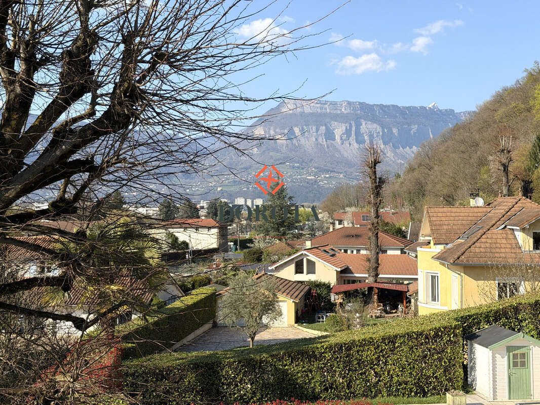 Maison à SAINT-MARTIN-D'HERES