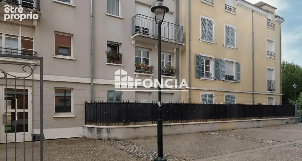 CORBEIL-ESSONNES Appartement 2 pièces avec terrasse parking en centre ville - photo 2