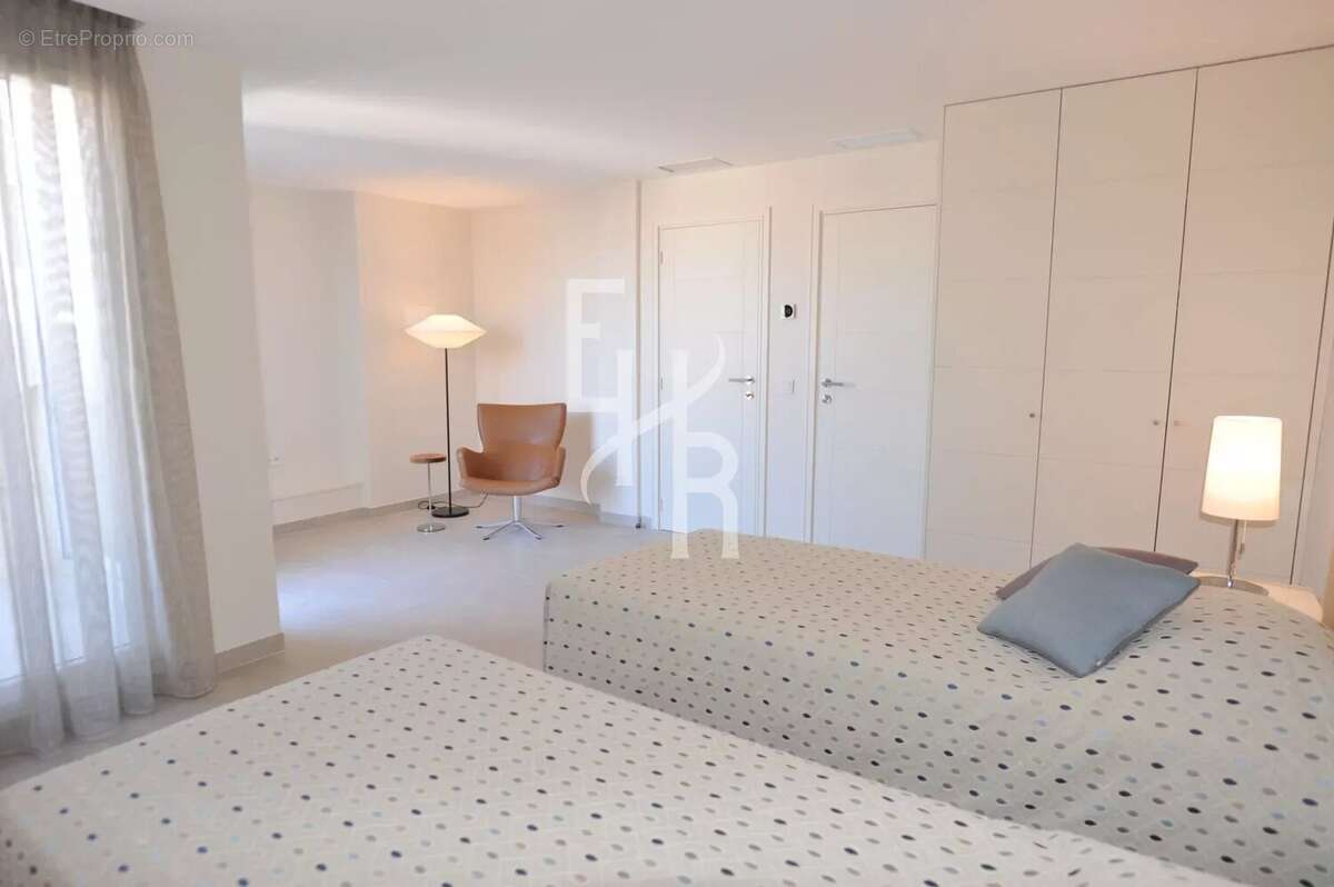Cannes croisette magnifique 3 pieces vue mer - photo 8