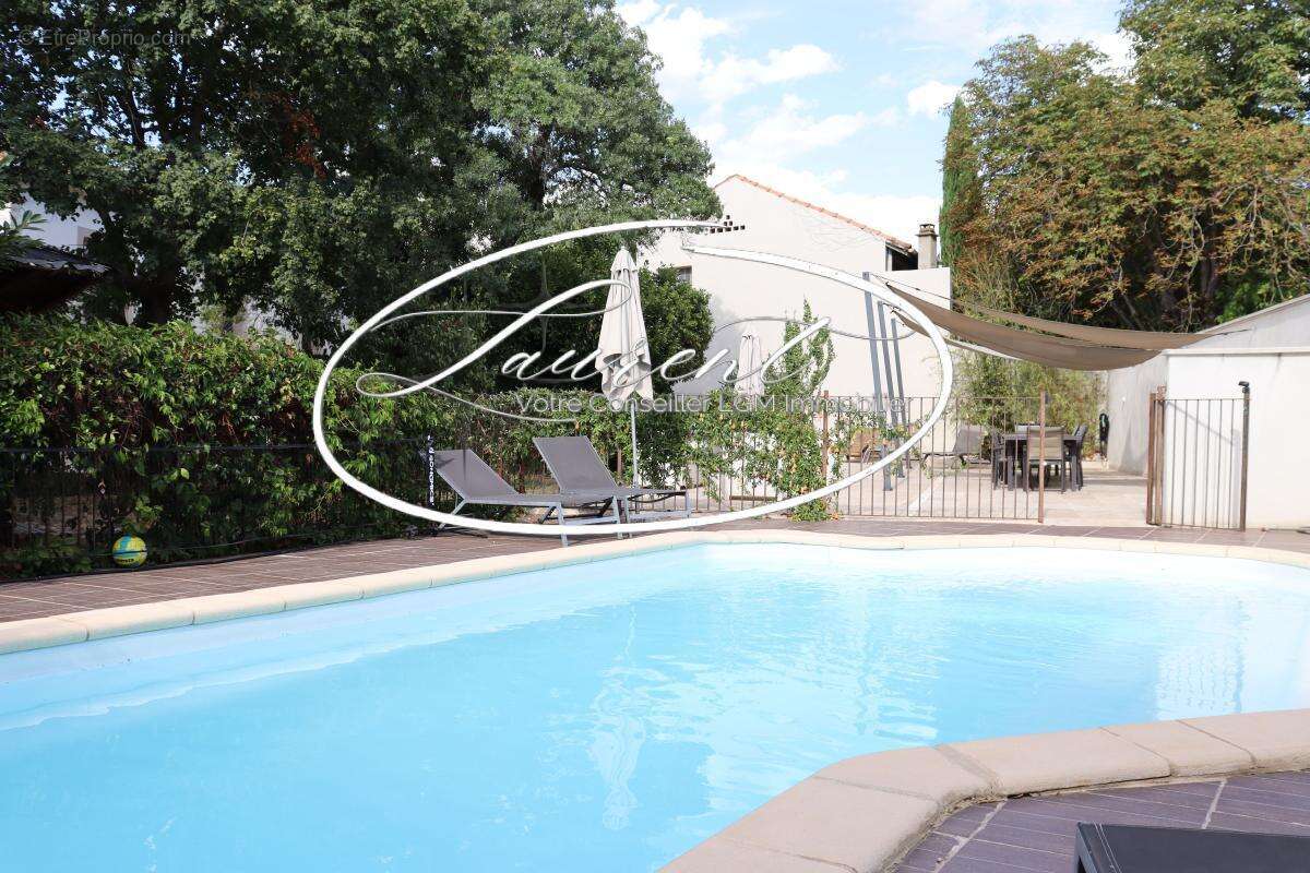 Maison à VEZENOBRES