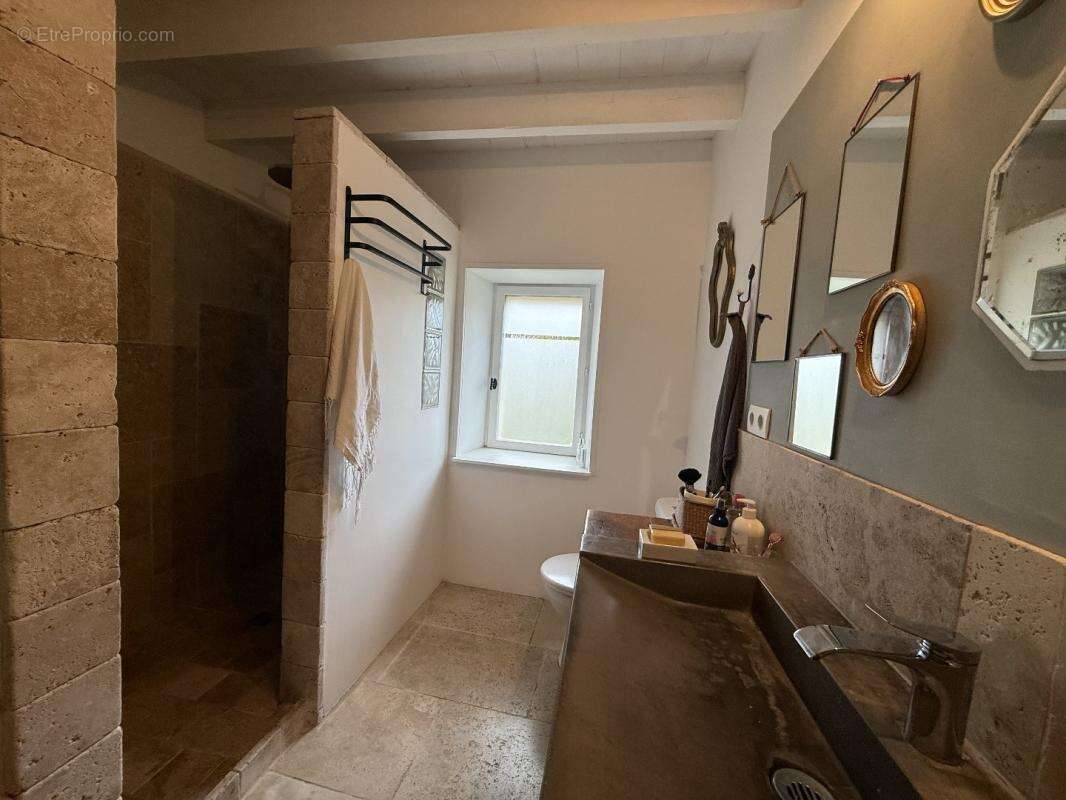 Maison à VIC-FEZENSAC