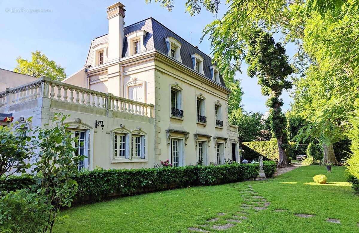 Maison à NEUILLY-PLAISANCE