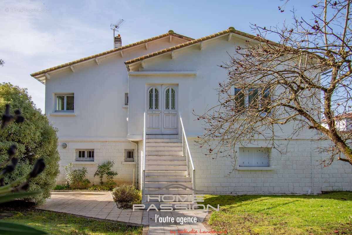 Maison à VAUX-SUR-MER