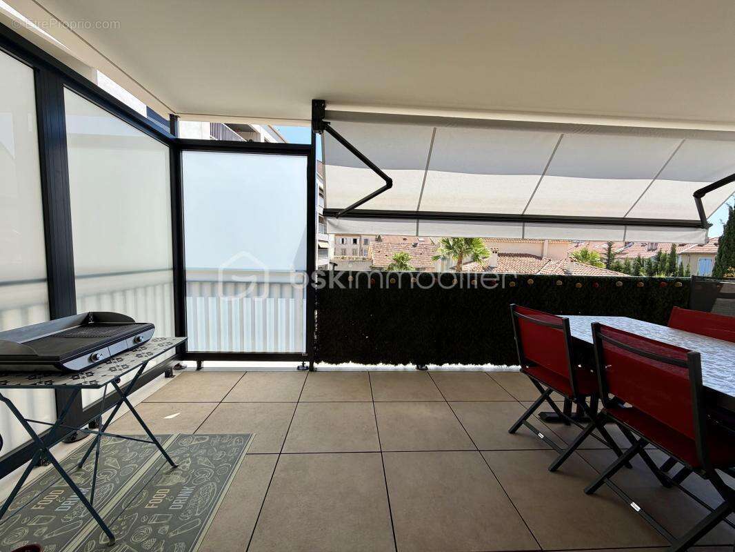 Appartement T3 récent avec terrasse, garage et cave - photo 7