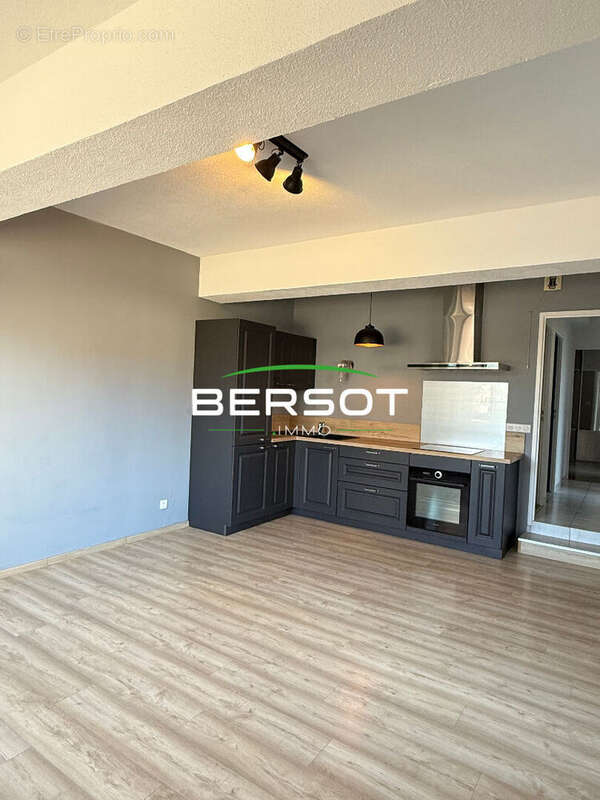 Appartement à ARC-SOUS-CICON