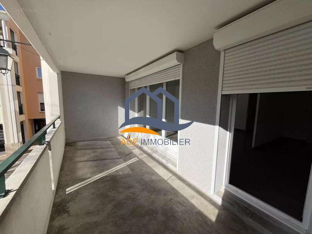 Appartement à EGUILLES