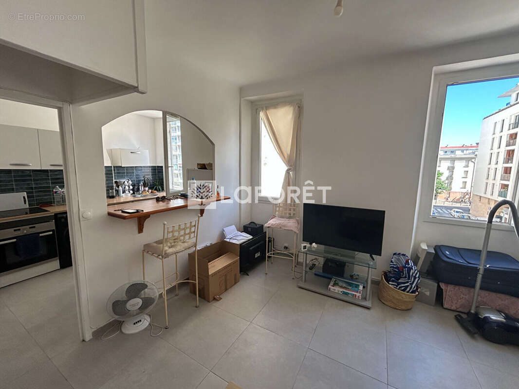 Appartement à MARSEILLE-7E