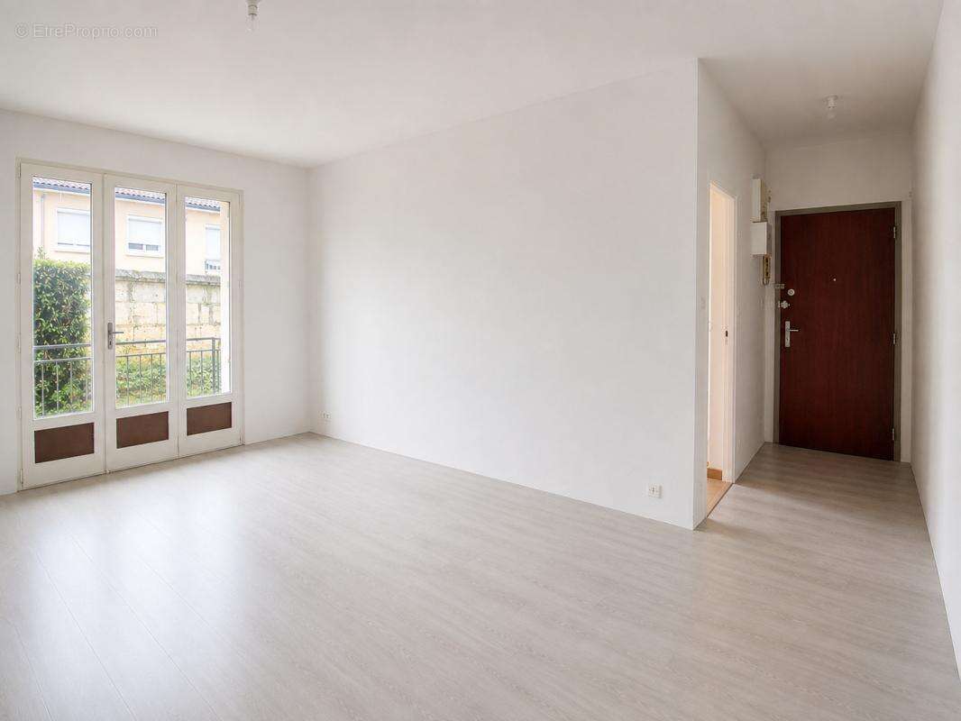 Appartement rez-de-chassée T2-  proche Gare Angoulême - photo 6