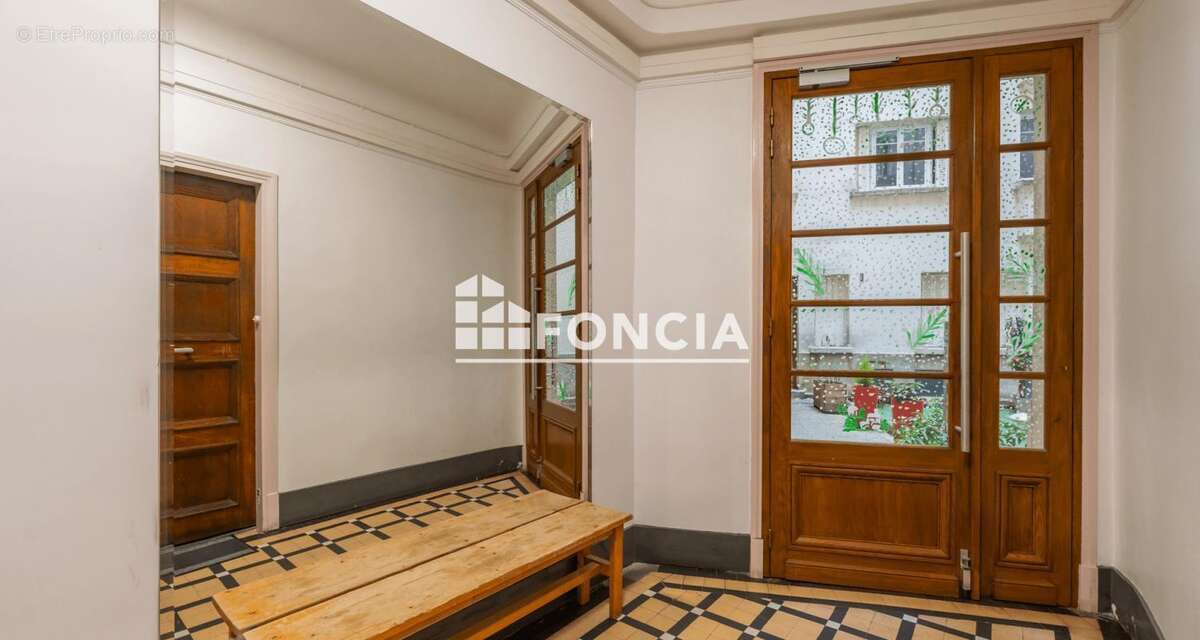 Appartement à PARIS-9E