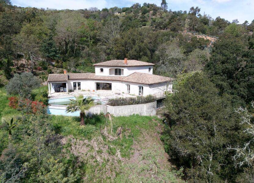 Maison à LES ADRETS-DE-L&#039;ESTEREL