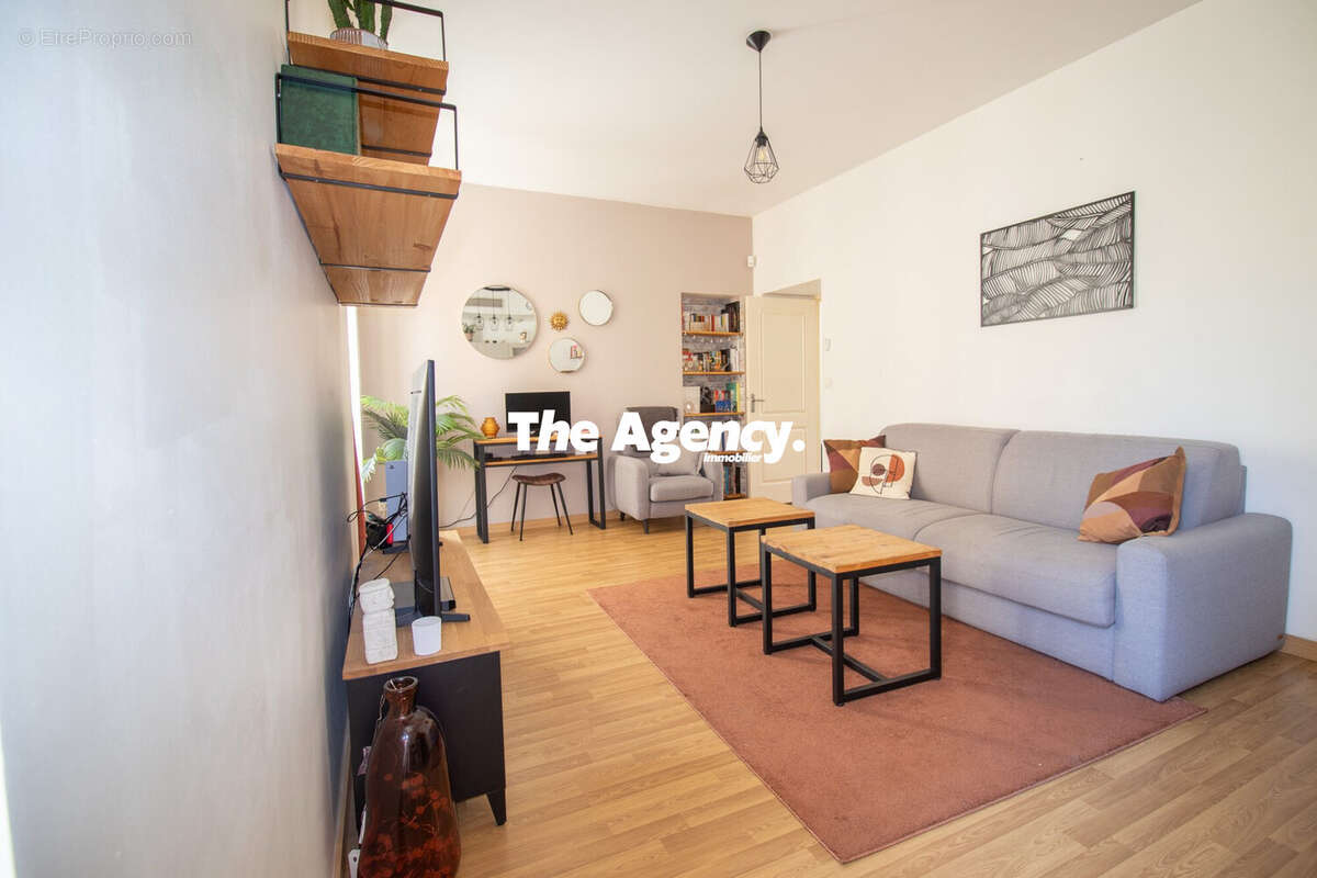 Appartement à MARSEILLE-2E