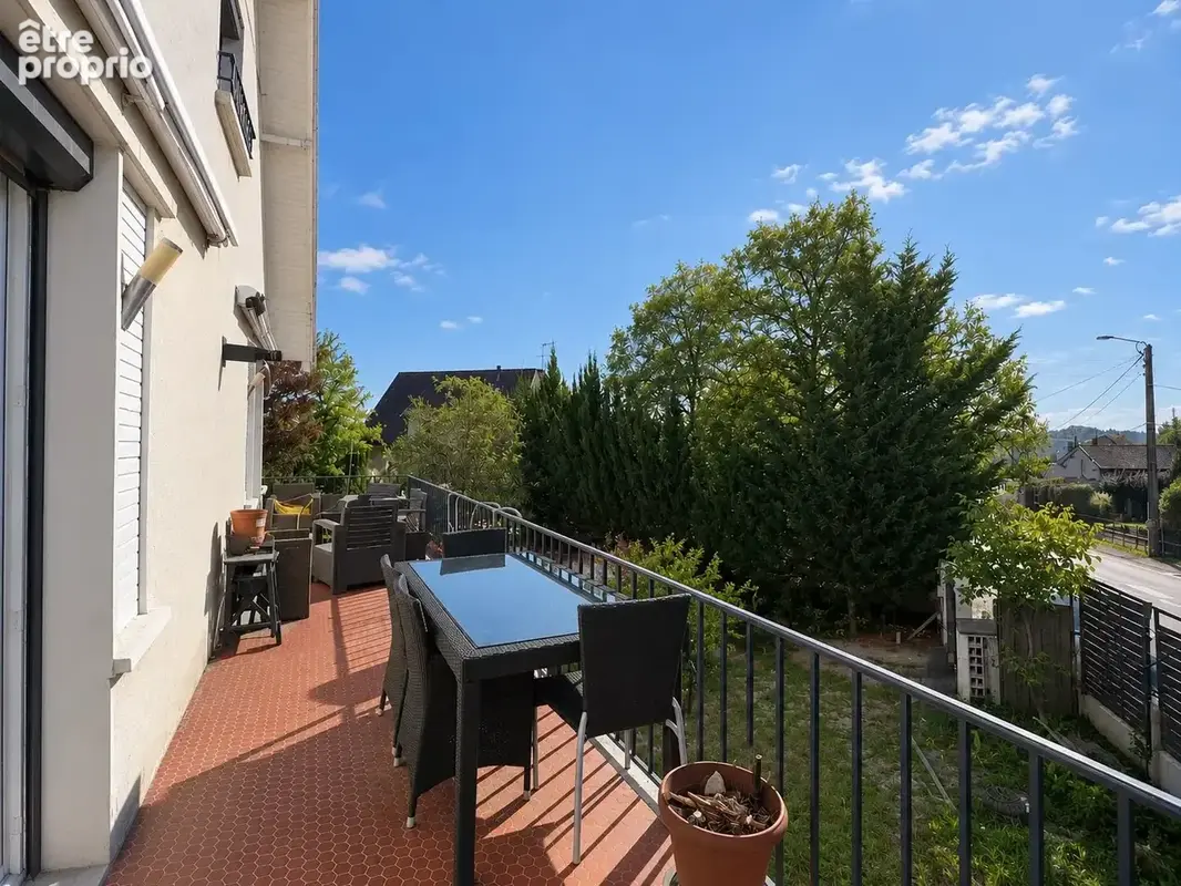 Maison à SAINT-REMY-EN-ROLLAT