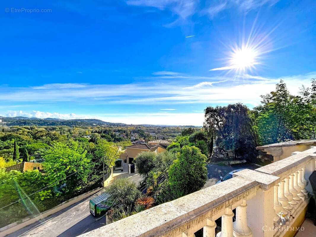 Maison à MANDELIEU-LA-NAPOULE