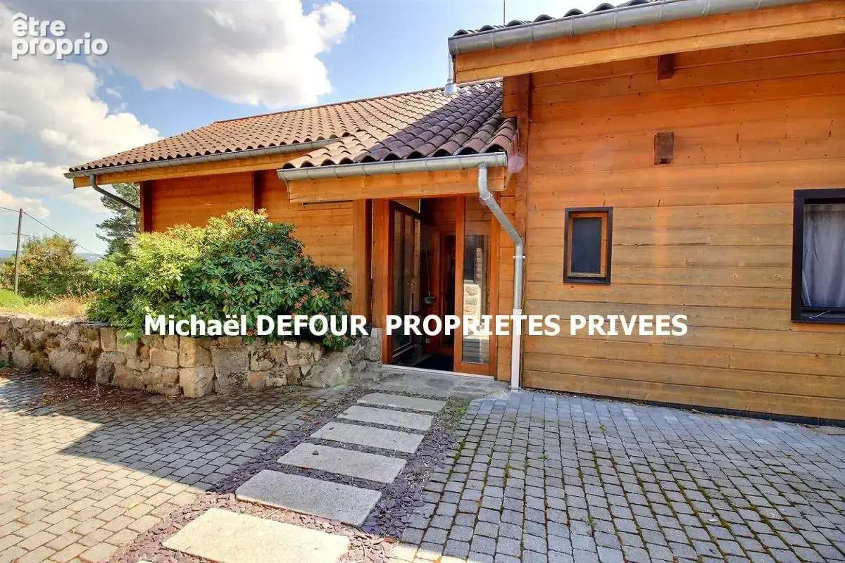 Lapte 43200 Maison en madriers de bois de 172 m² 4 chambres sur 1134 m² de terrain - photo 15