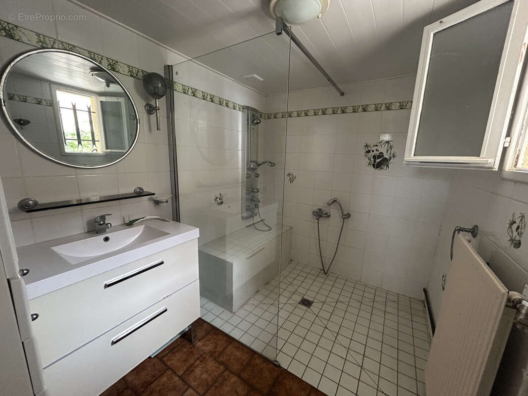 Propriété de 7473 m2 située au calme : maison avec dépendance et étang - photo 9