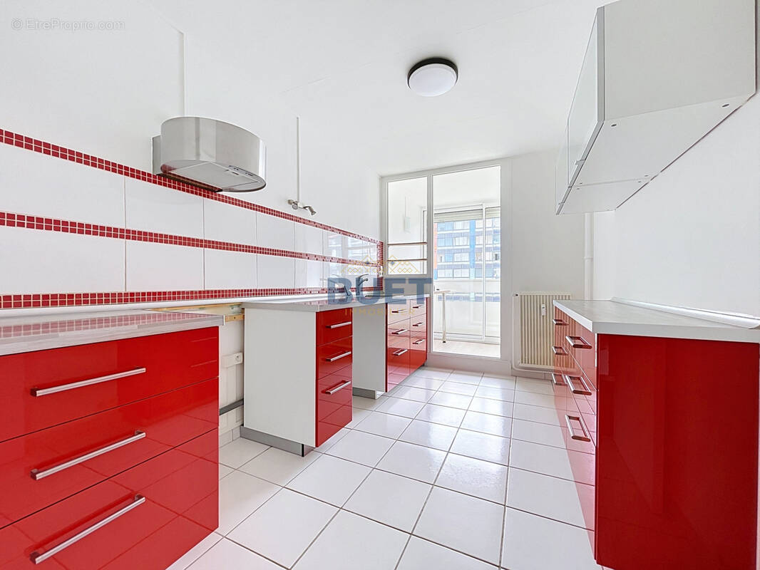 Appartement à CHENOVE
