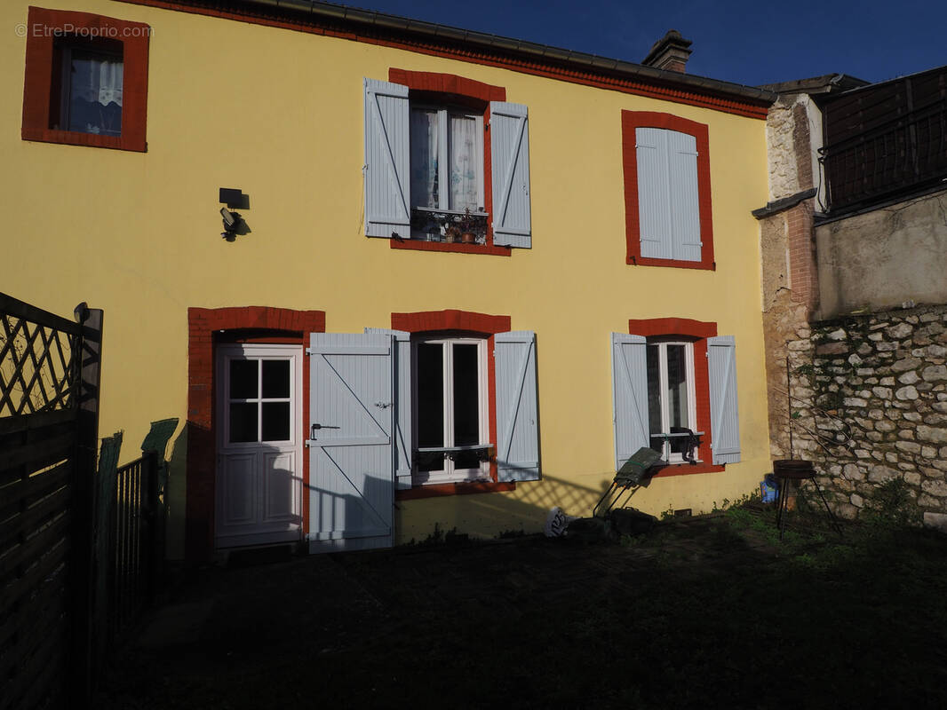 Appartement à NEAUPHLE-LE-VIEUX