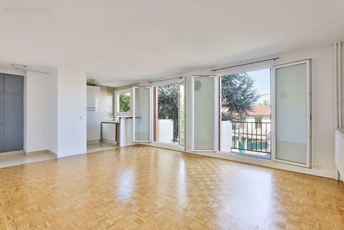Appartement à COLOMBES