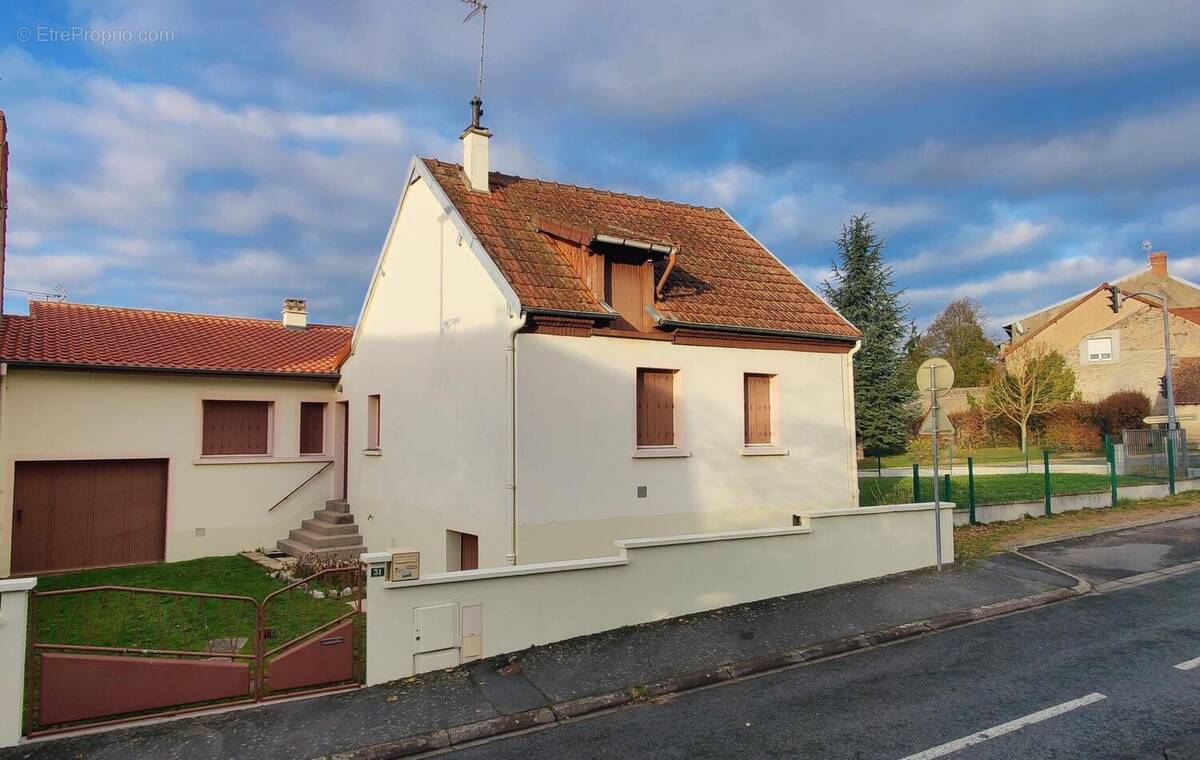 Photo 1 - Maison à DOMERAT