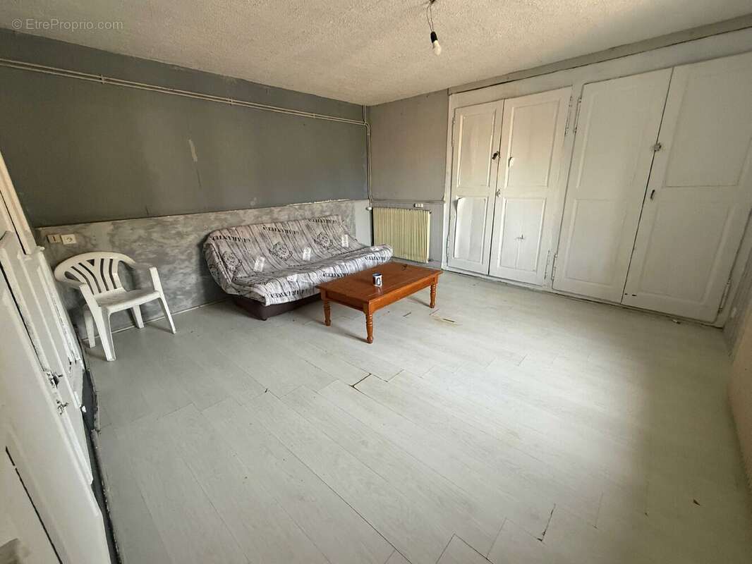 Maison 200 m² à Darney  - photo 7