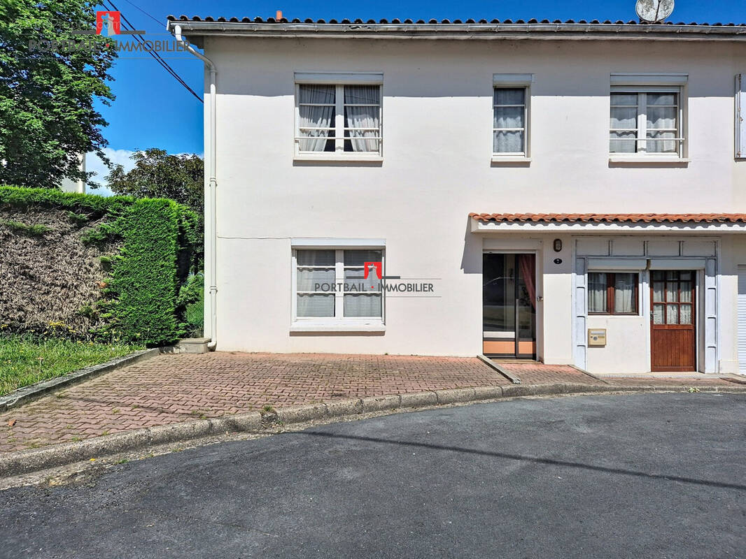 Maison à CARBON-BLANC