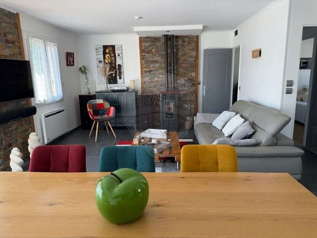 Maison à ESMANS