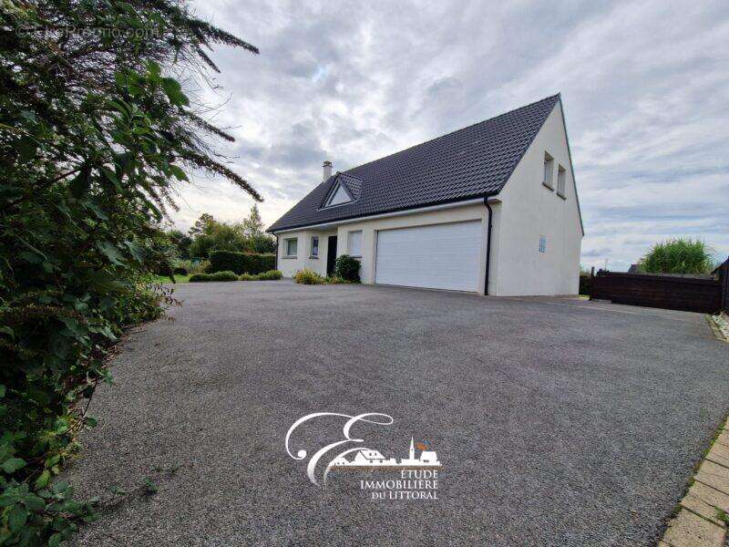 Maison à OYE-PLAGE