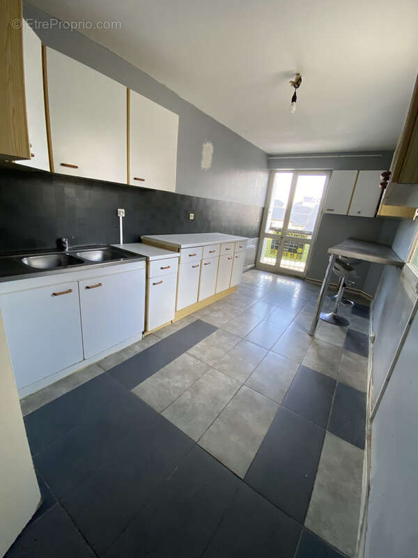 Beau duplex 6 pièces 105 m2   Loggia sud, garage & balcon   Onet-le-Château (La Baleine) - photo 7