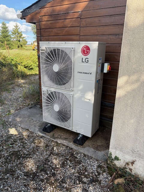 Maison à AMBRIERES-LES-VALLEES