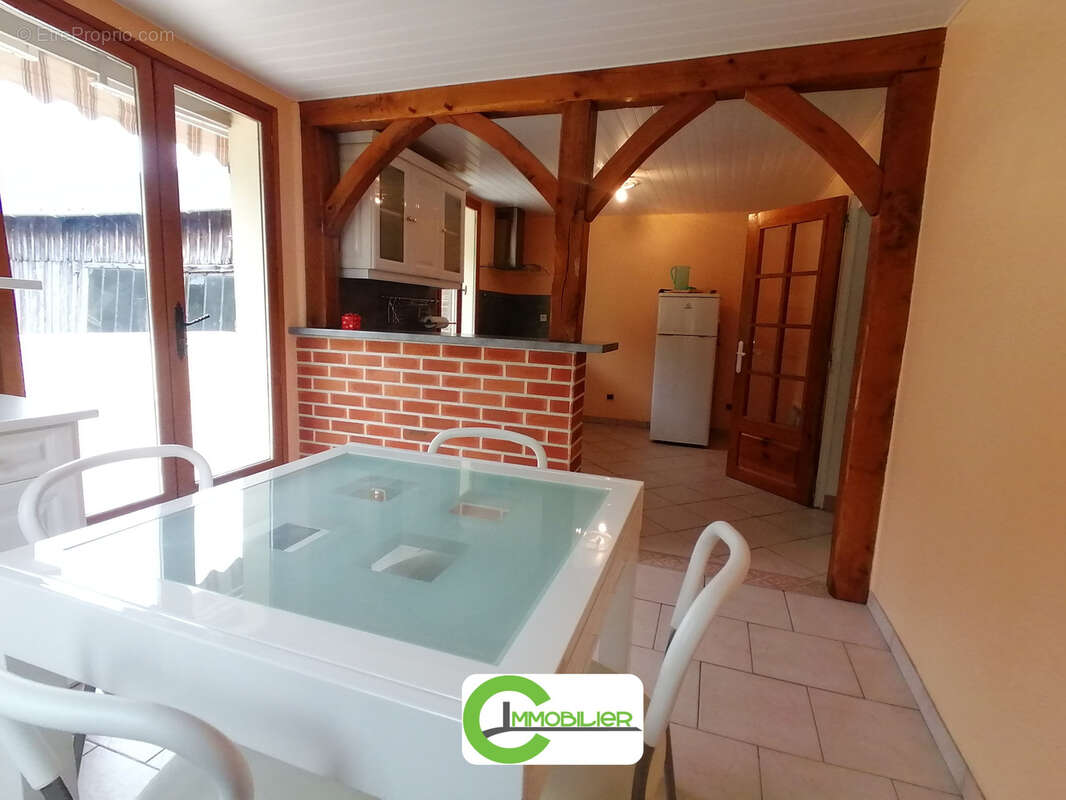 Maison à SEMUR-EN-VALLON