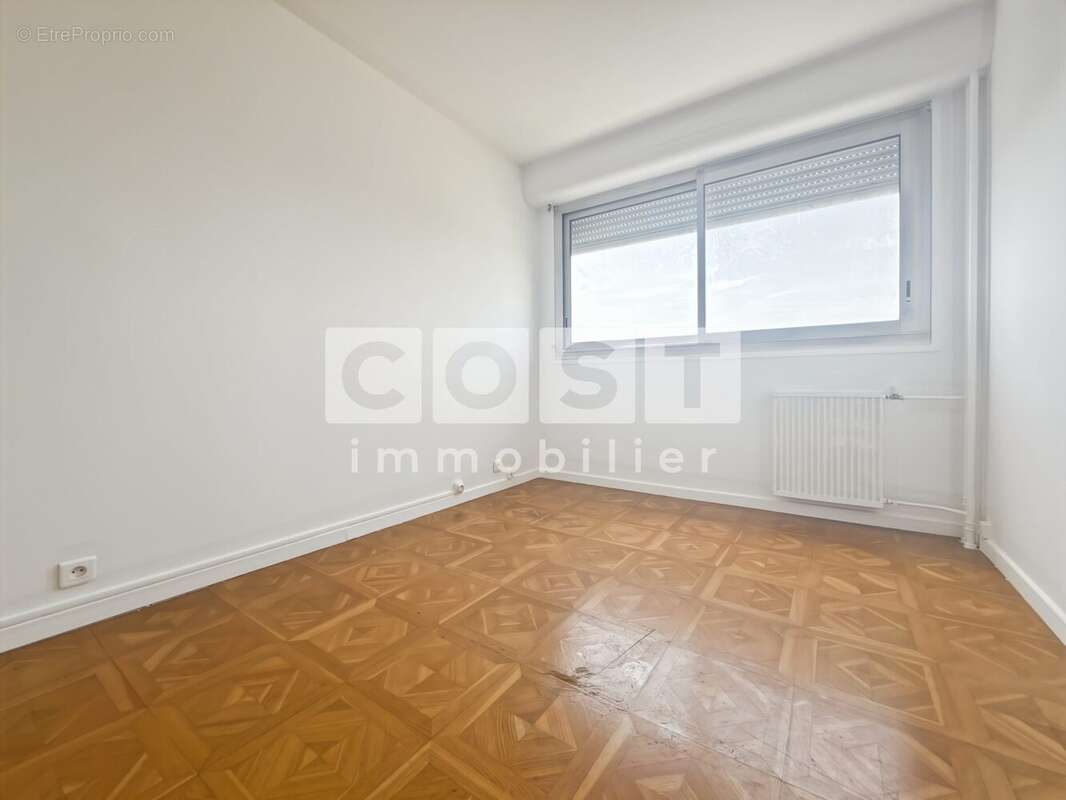 Appartement à COLOMBES