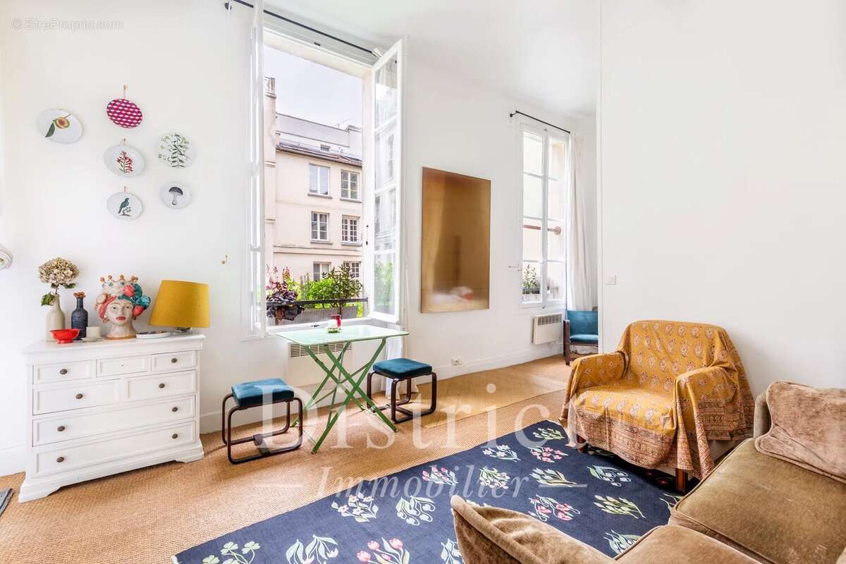 Appartement à PARIS-4E