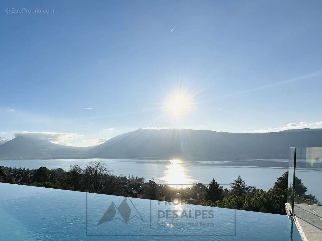 Maison à VEYRIER-DU-LAC