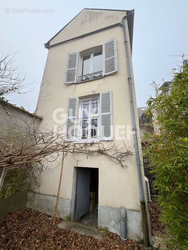 Local commercial Malesherbes 204  m2 - photo 2