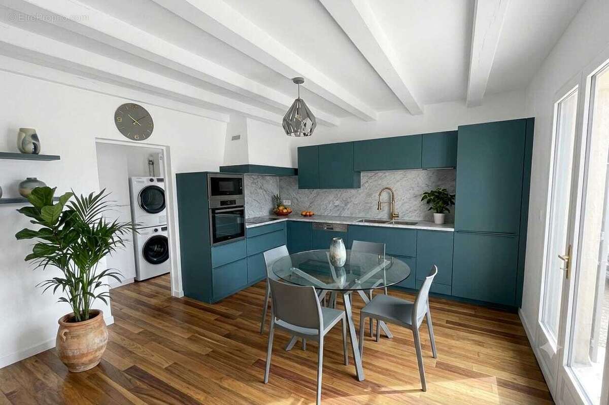 Maison familiale avec jardin et dépendance - photo 2