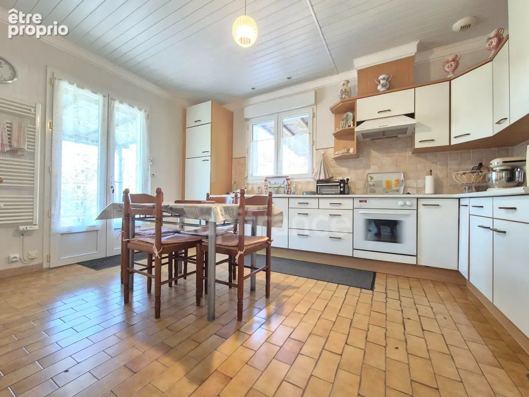 Maison à vendre 6 pièces avec logement indépendant BREUILLET (17) - Garage - Terrain de 758m² - photo 6