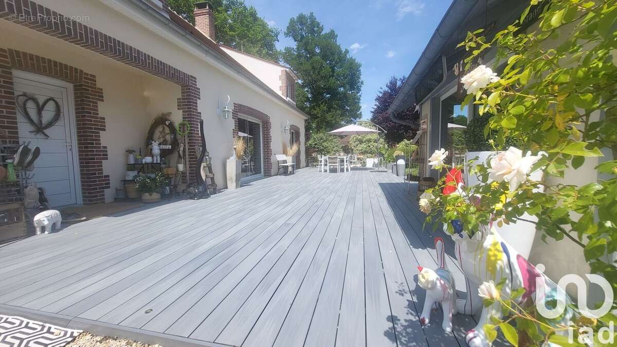 Photo 2 - Maison à CHEVILLON-SUR-HUILLARD
