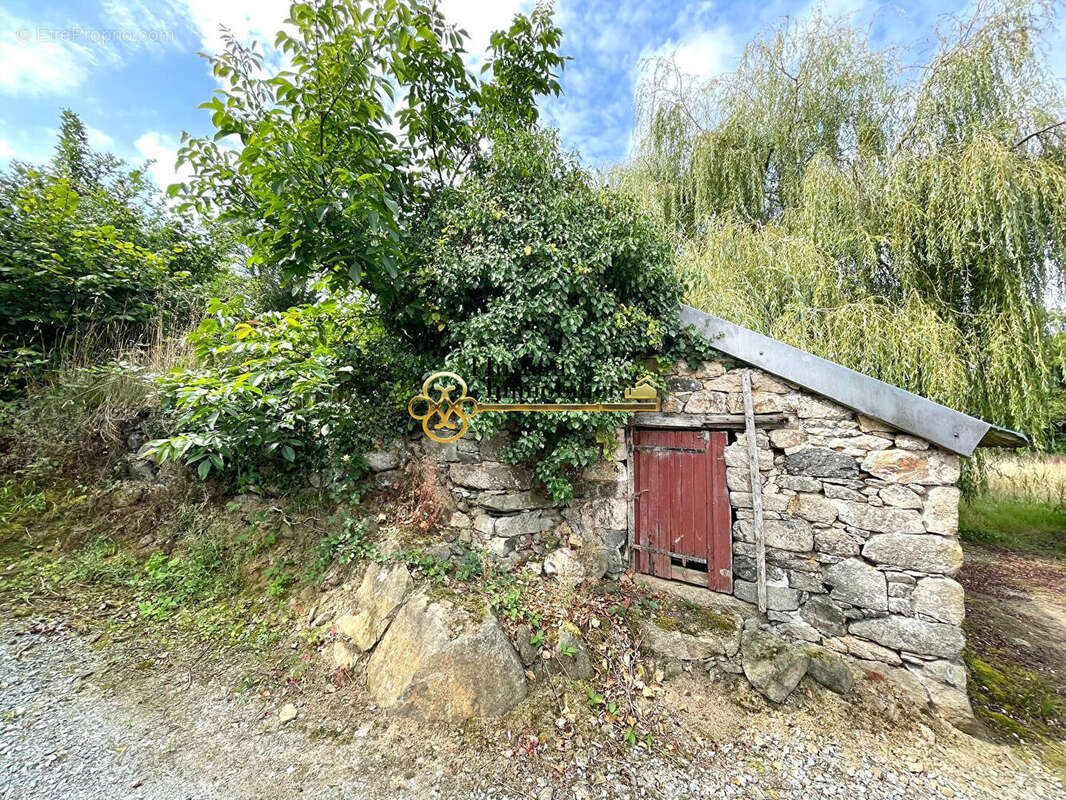 Maison à PLOUEGAT-GUERAND