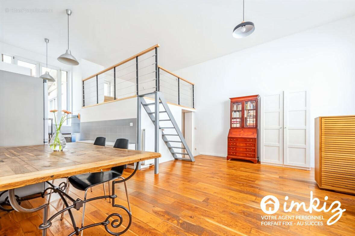 Appartement à PARIS-14E