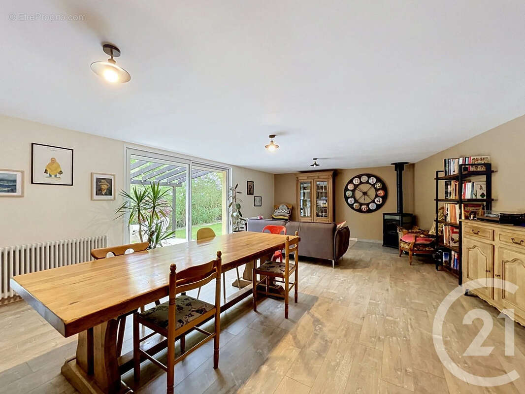 Maison 212 m² à Bains-Les-Bains  - photo 15