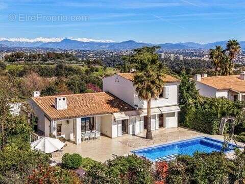 Maison à VILLENEUVE-LOUBET